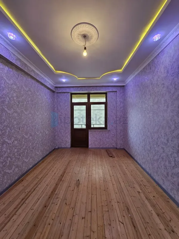 Satılır 3 otaqlı yeni tikili 70 m²