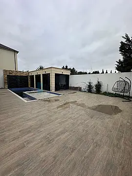 Satılır 6 otaqlı həyət evi 330 m²