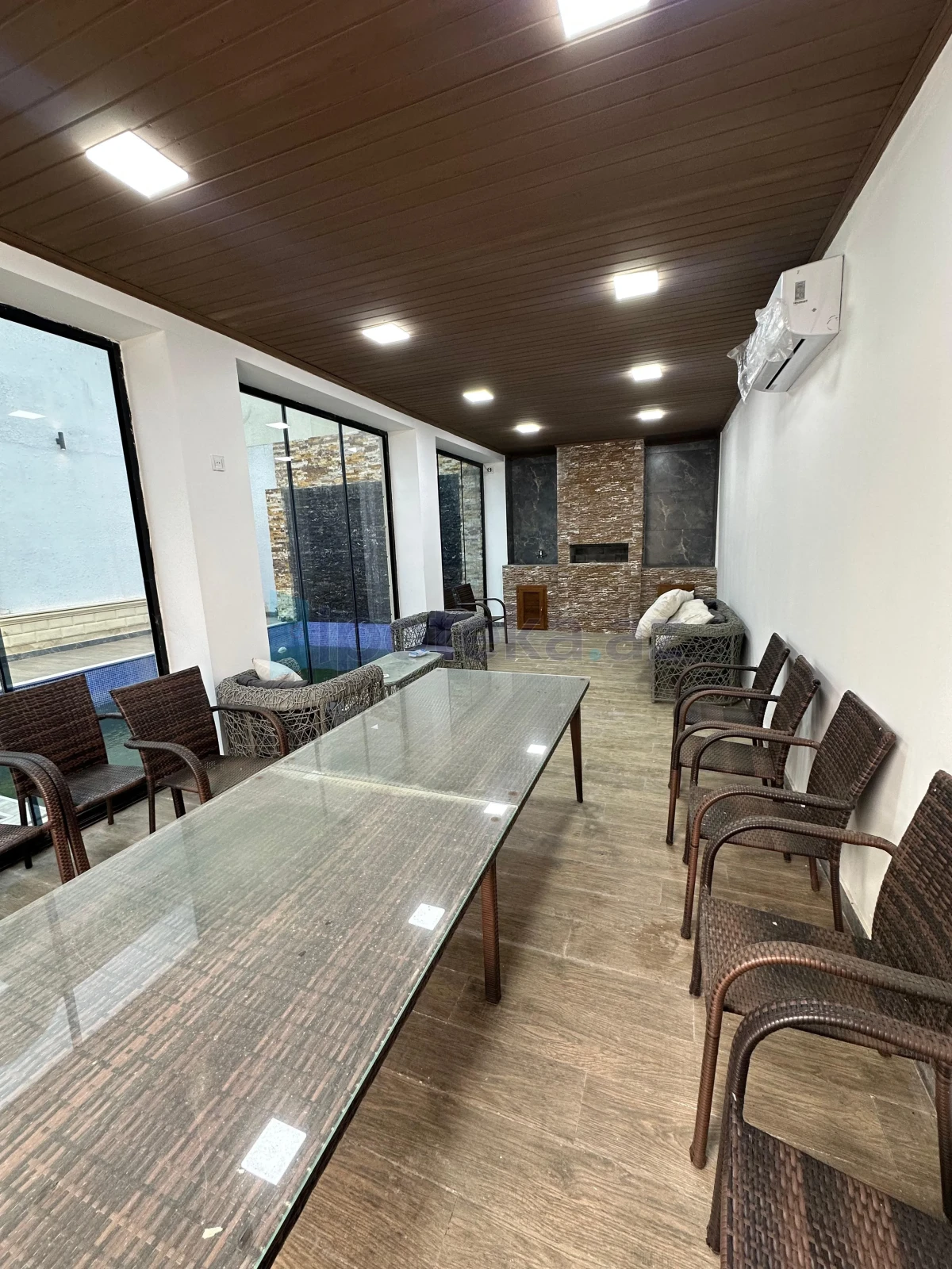 Satılır 6 otaqlı həyət evi 330 m²