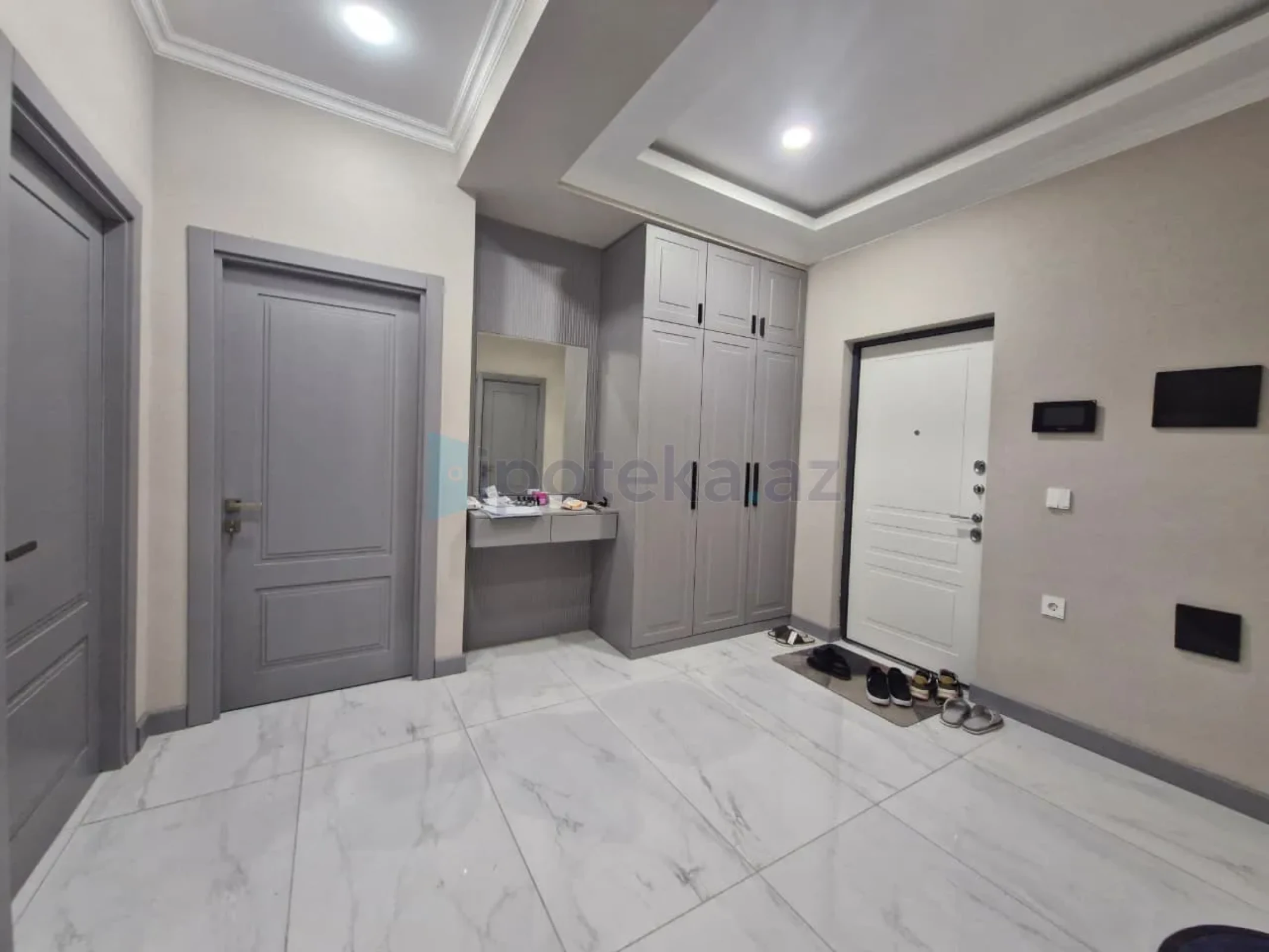 Satılır 2 otaqlı yeni tikili 65 m²