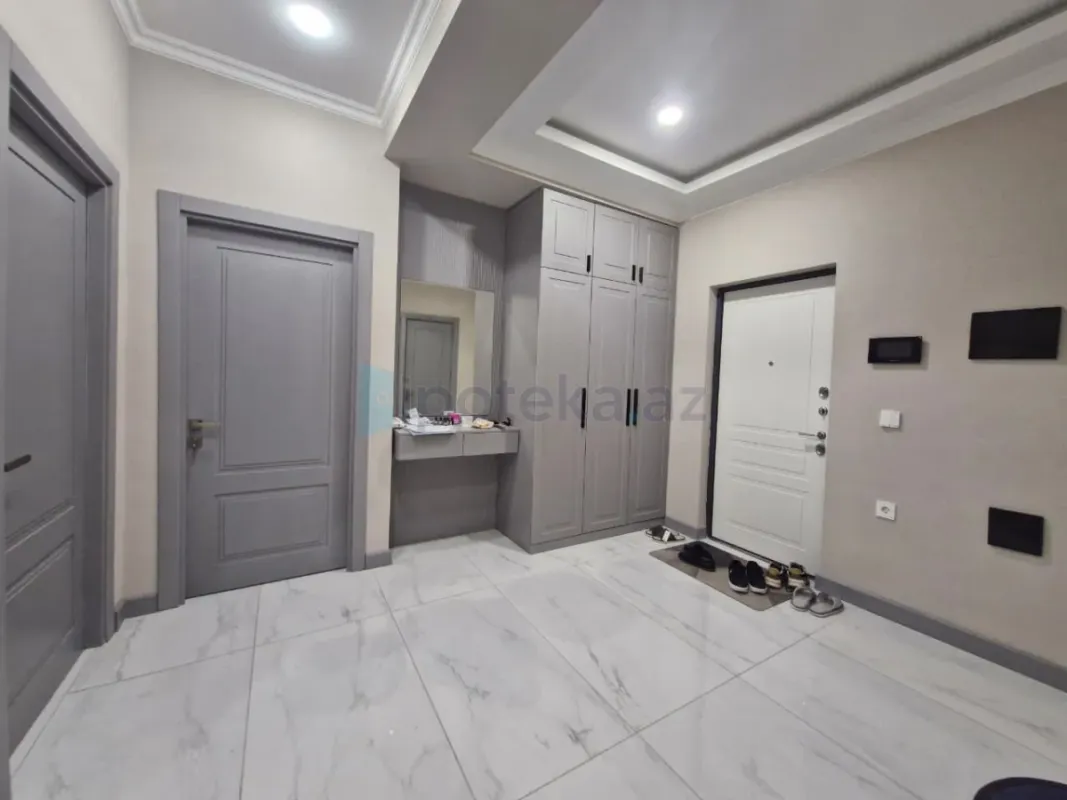 Satılır 2 otaqlı yeni tikili 65 m²