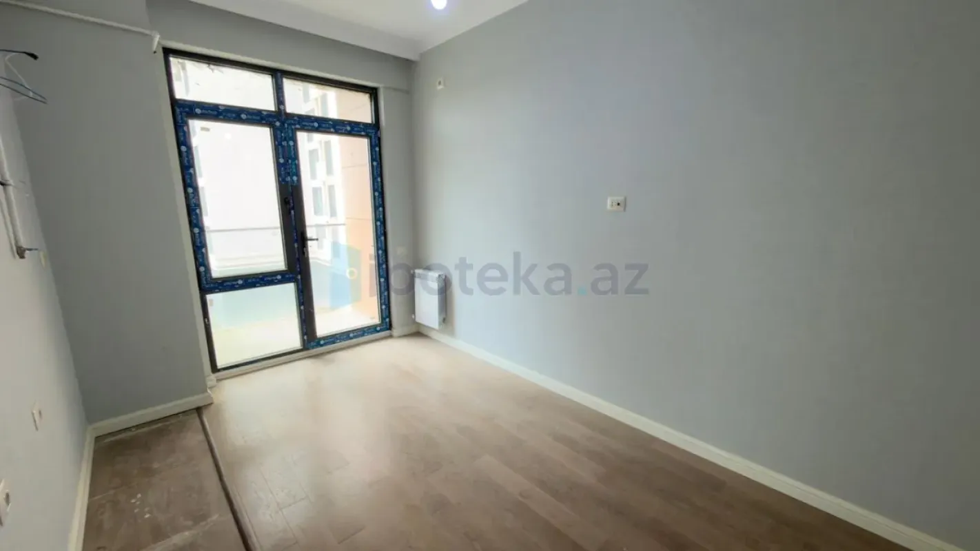 Satılır 3 otaqlı yeni tikili 83 m²