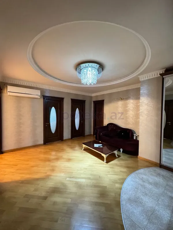 Satılır 3 otaqlı yeni tikili 128 m²