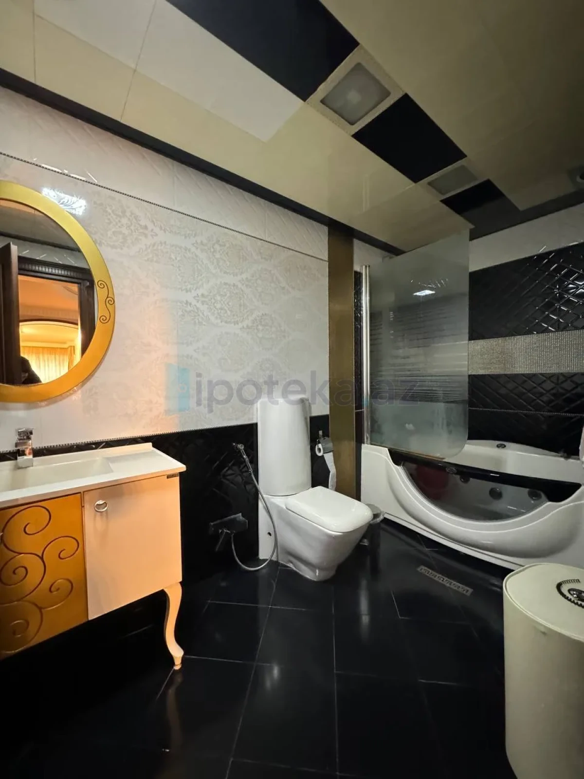 Satılır 3 otaqlı yeni tikili 128 m²