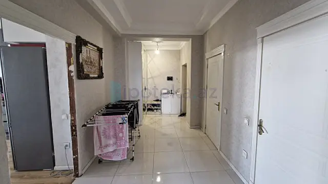 Satılır 3 otaqlı yeni tikili 105 m²