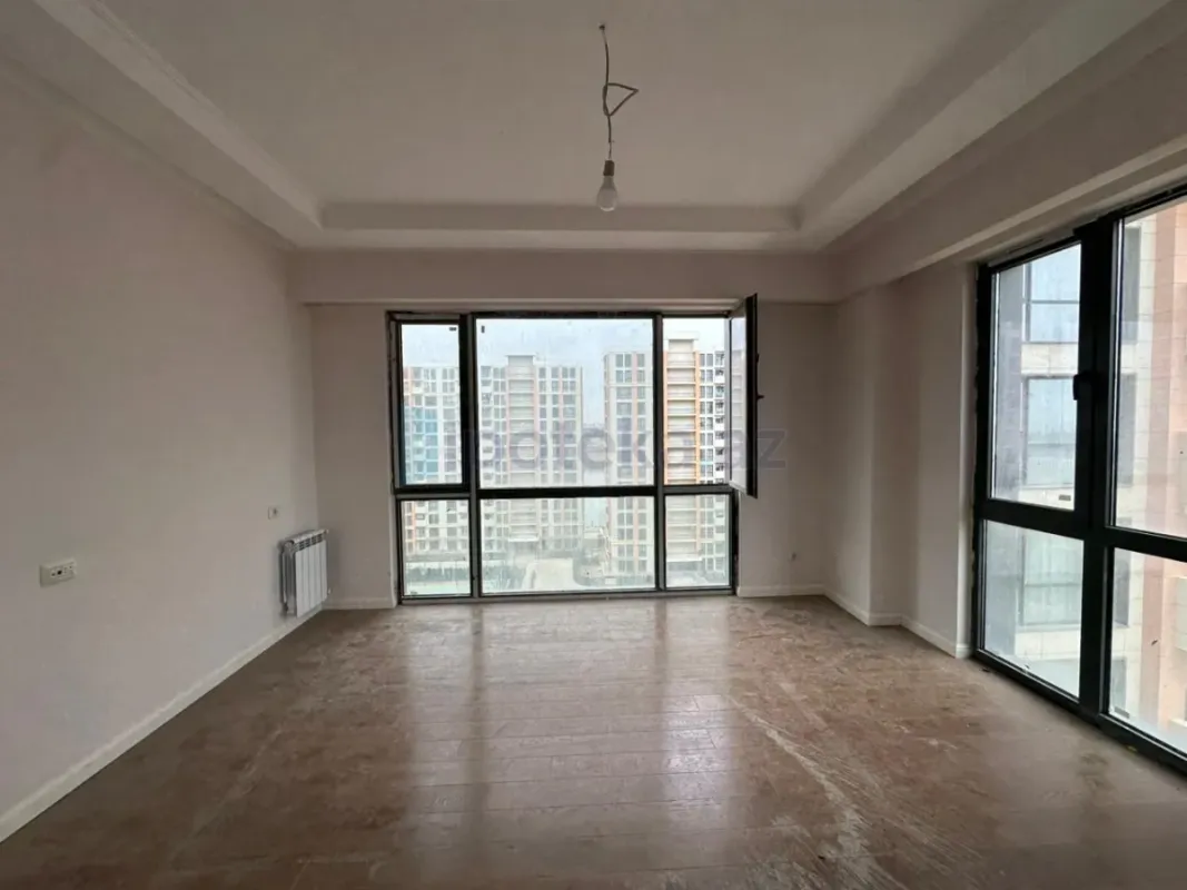 Satılır 3 otaqlı yeni tikili 82.03 m²