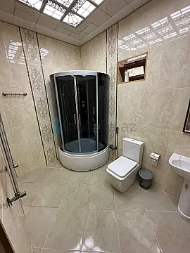 Satılır 5 otaqlı həyət evi 360 m²