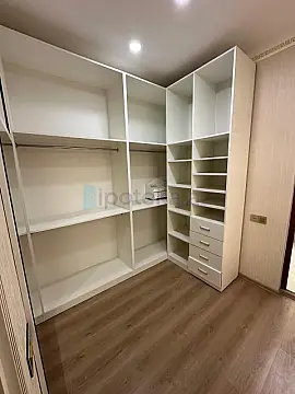 Satılır 5 otaqlı həyət evi 360 m²