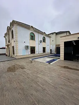 Satılır 5 otaqlı həyət evi 360 m²