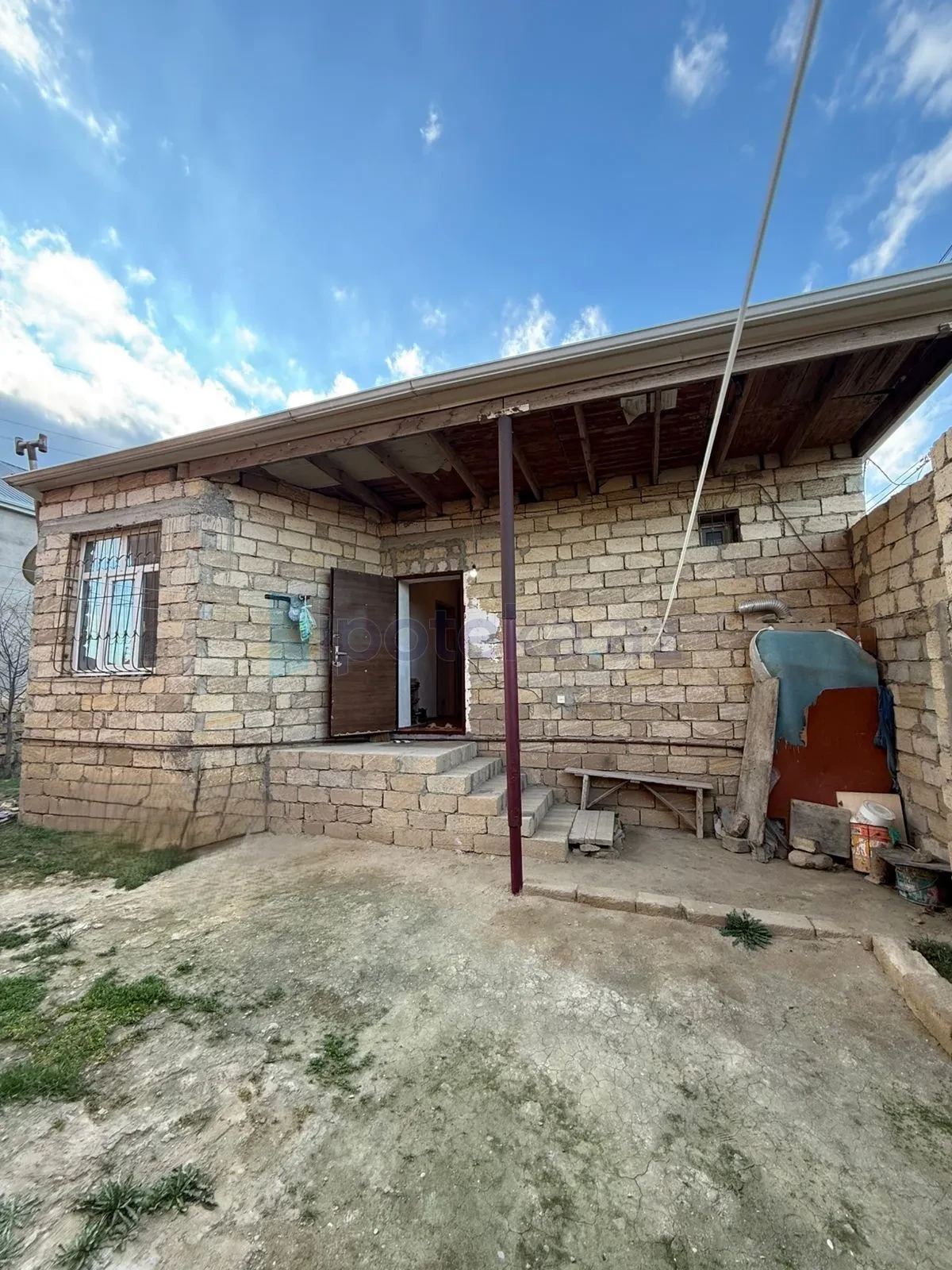 Satılır 3 otaqlı həyət evi 80 m²