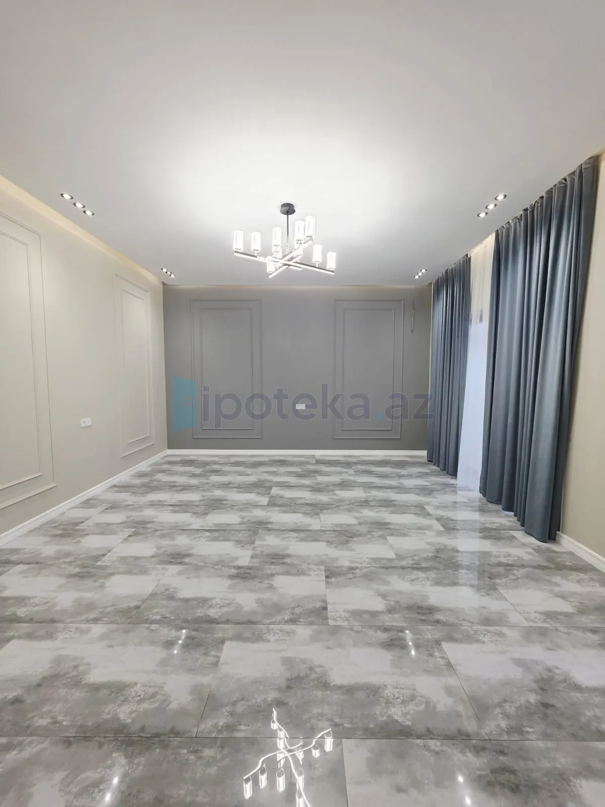 Satılır 4 otaqlı mənzil 140 m²