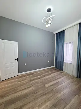 Satılır 4 otaqlı mənzil 140 m²
