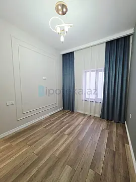 Satılır 4 otaqlı mənzil 140 m²