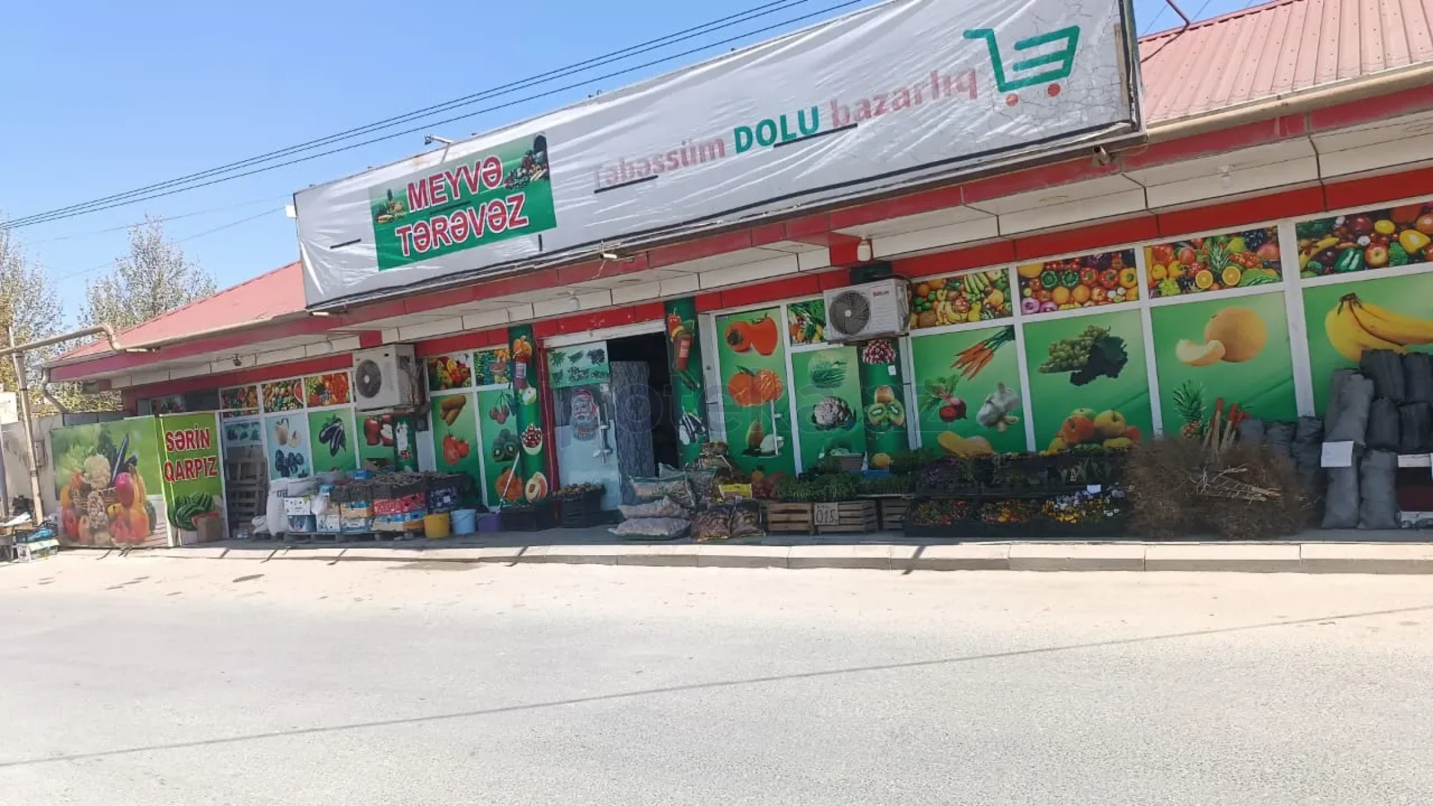 Satılır 6 otaqlı həyət evi 450 m²