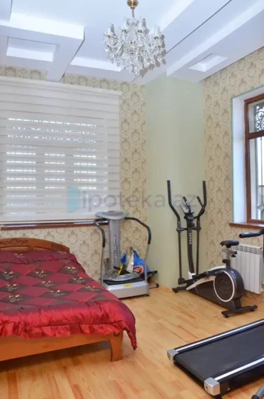 Satılır 6 otaqlı həyət evi 450 m²