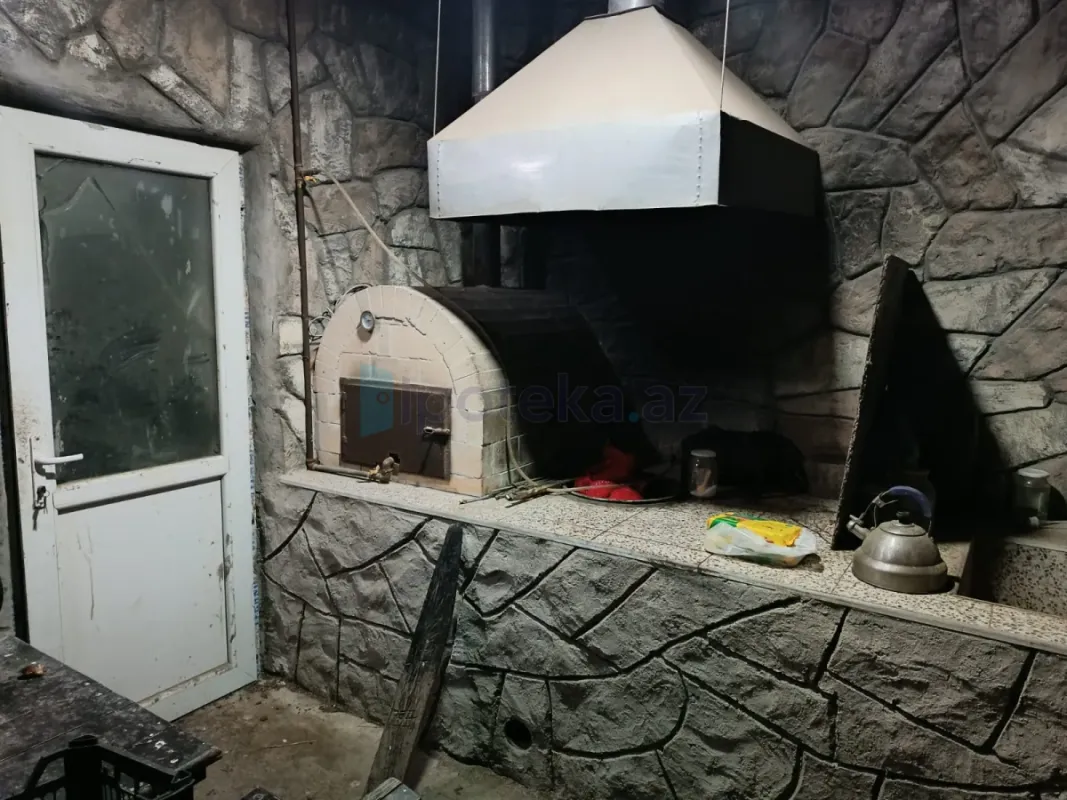 Satılır 6 otaqlı həyət evi 450 m²