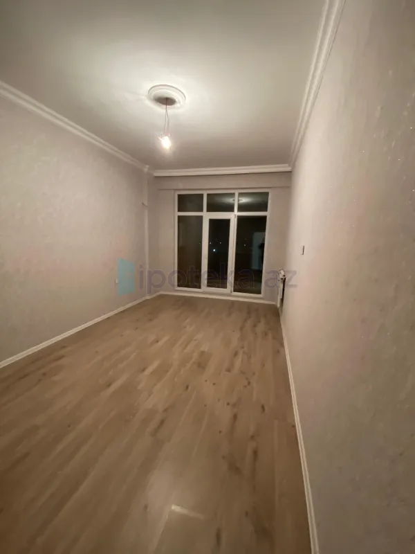 Satılır 2 otaqlı yeni tikili 74 m²