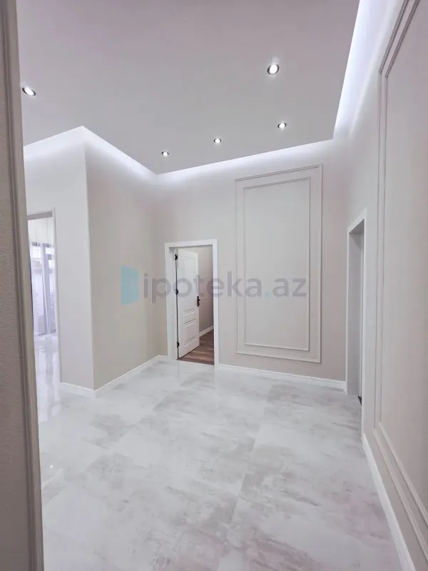 Satılır 4 otaqlı mənzil 130 m²