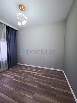 Satılır 4 otaqlı mənzil 130 m²