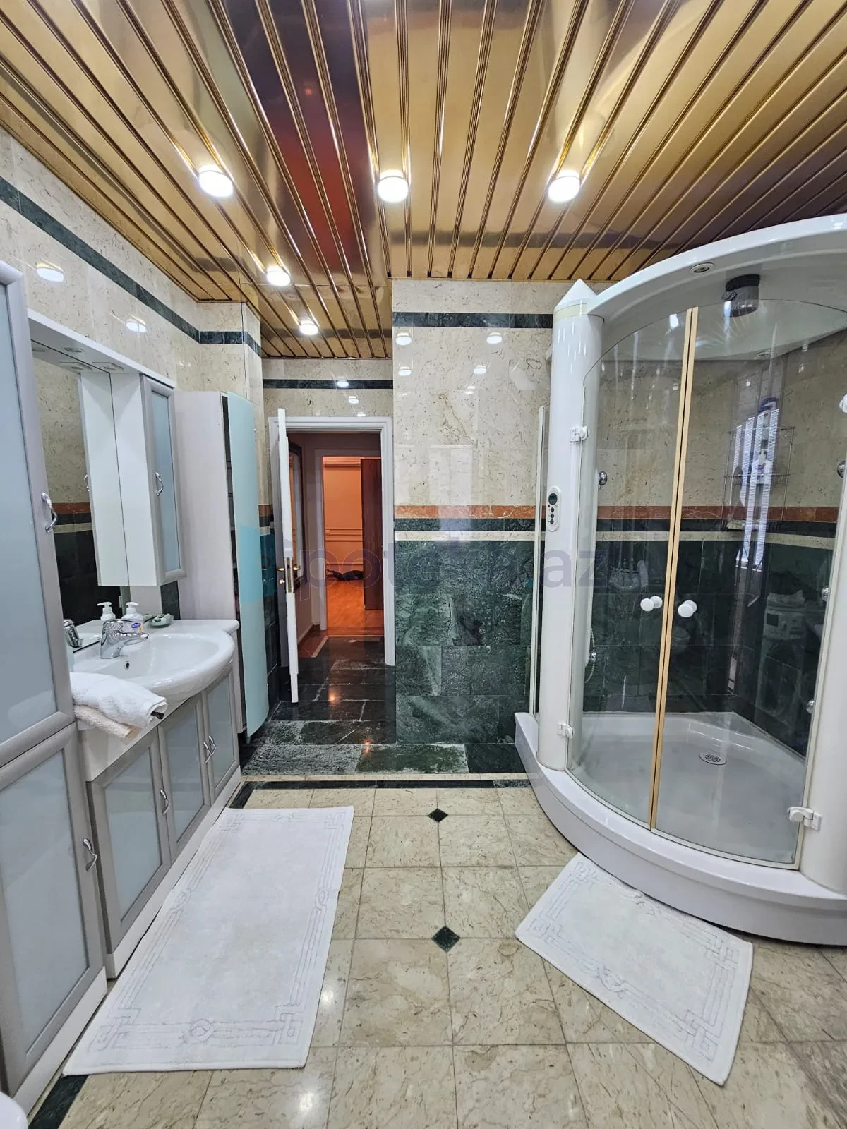 Satılır 4 otaqlı köhnə tikili 87 m²