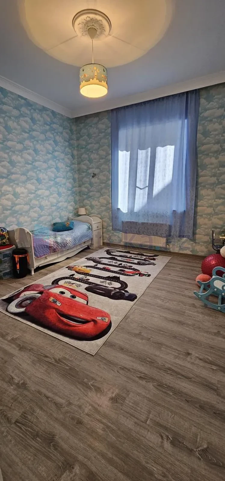 Satılır 5 otaqlı həyət evi 150 m²