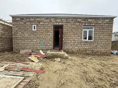 Satılır 4 otaqlı həyət evi 115 m²