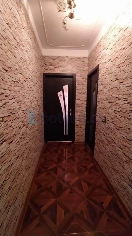 Satılır 2 otaqlı köhnə tikili 60 m²