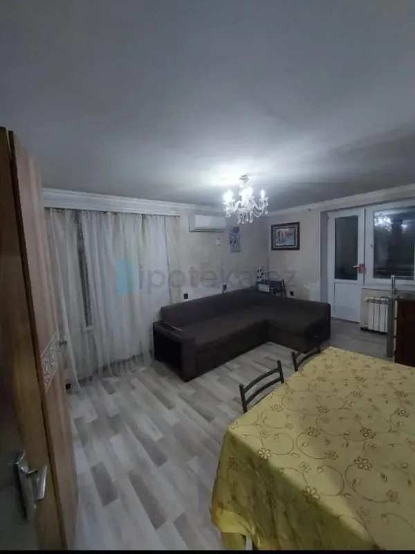 Satılır 2 otaqlı köhnə tikili 30 m²