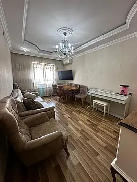 Satılır 3 otaqlı köhnə tikili 60 m² — Bakı, Yeni Günəşli 3 otaq 60.00 m²