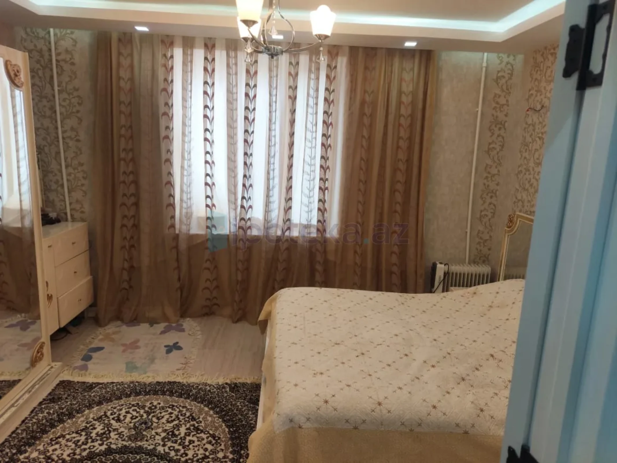 Satılır 2 otaqlı köhnə tikili 60 m²