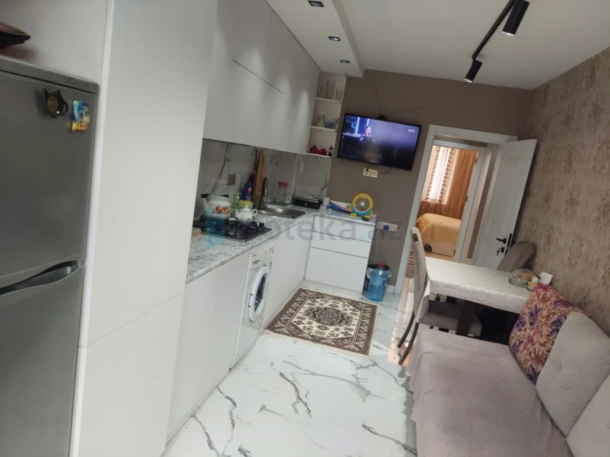 Satılır 2 otaqlı köhnə tikili 60 m²