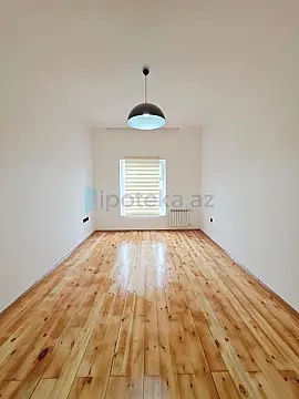 Satılır 5 otaqlı mənzil 240 m²