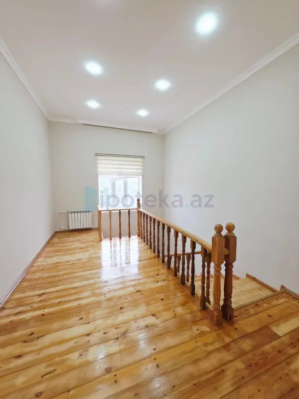 Satılır 5 otaqlı mənzil 240 m²