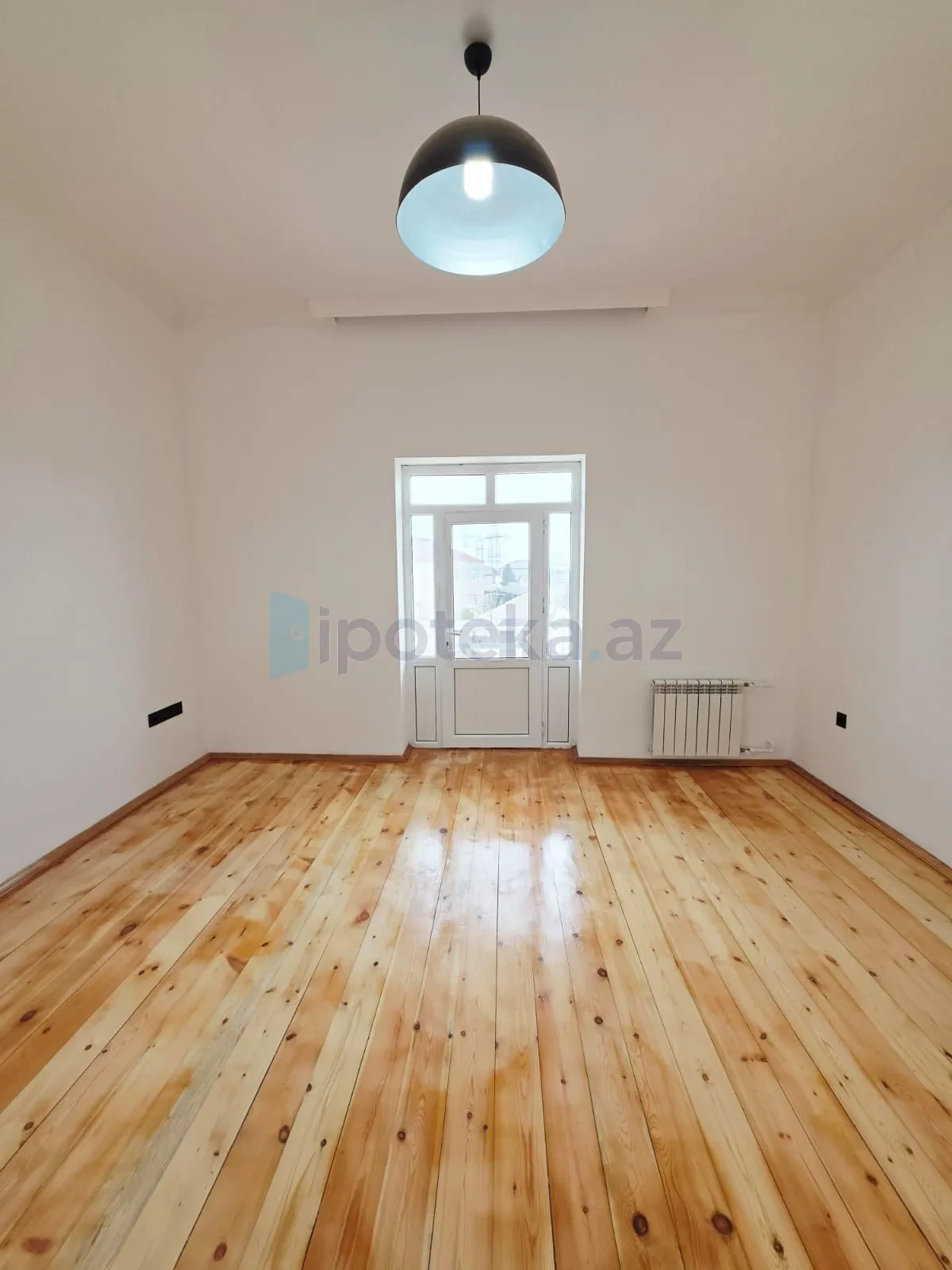 Satılır 5 otaqlı mənzil 240 m²