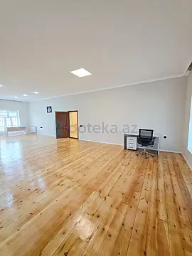 Satılır 5 otaqlı mənzil 240 m²