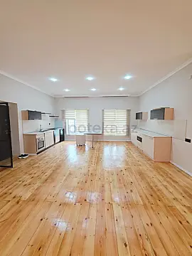 Satılır 5 otaqlı mənzil 240 m²