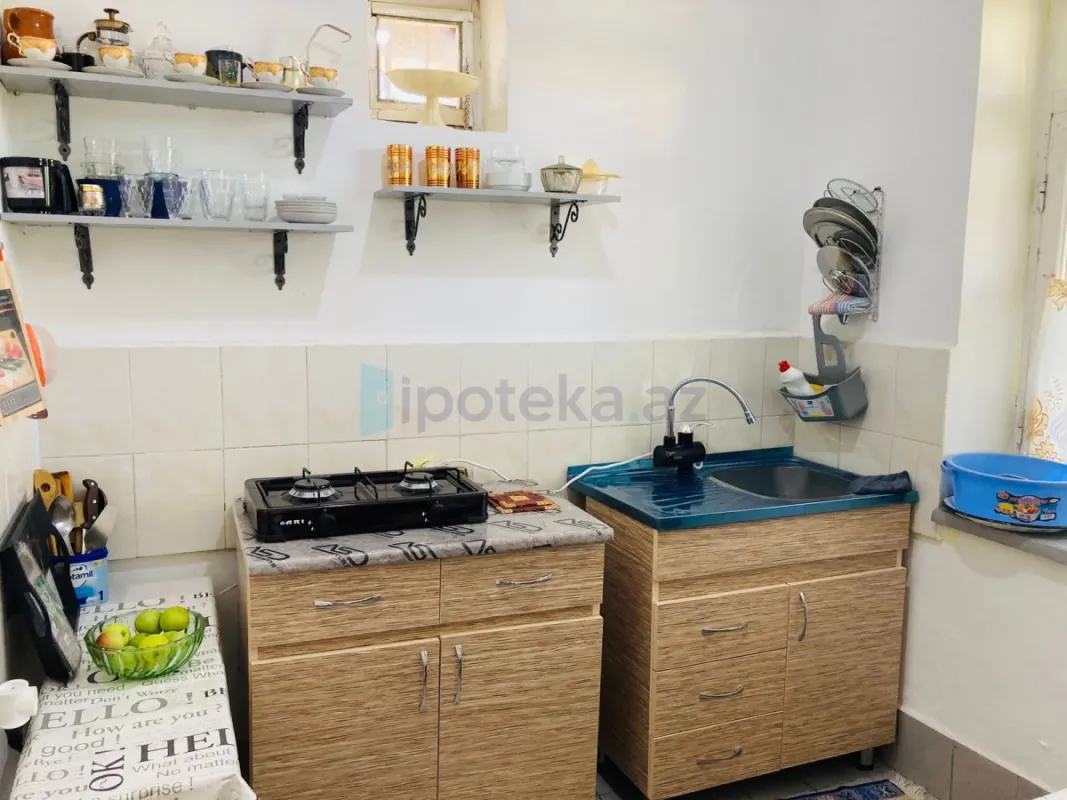 Satılır 6 otaqlı həyət evi 270 m²