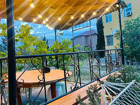 Satılır 6 otaqlı həyət evi 270 m²