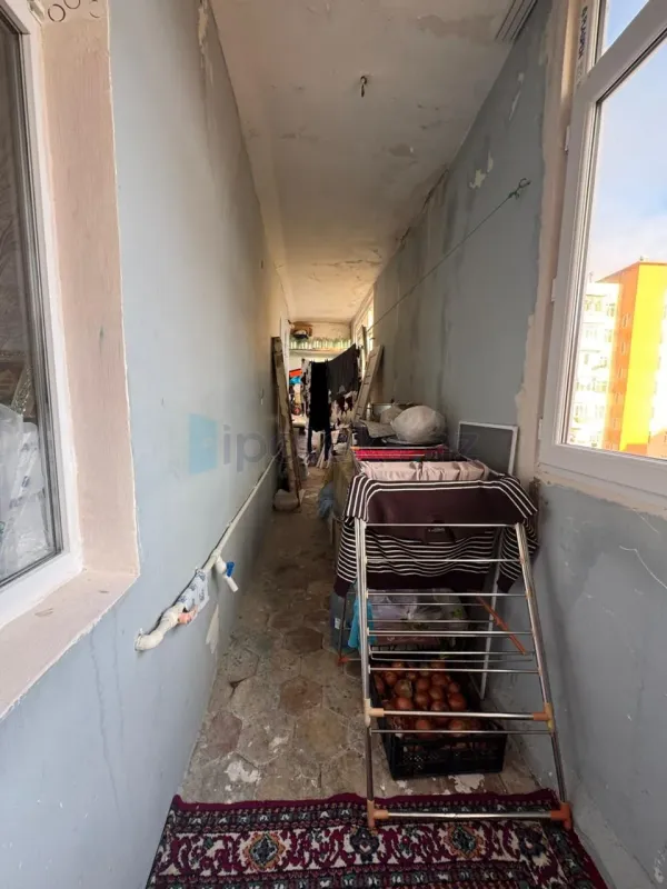 Satılır 2 otaqlı köhnə tikili 65 m²