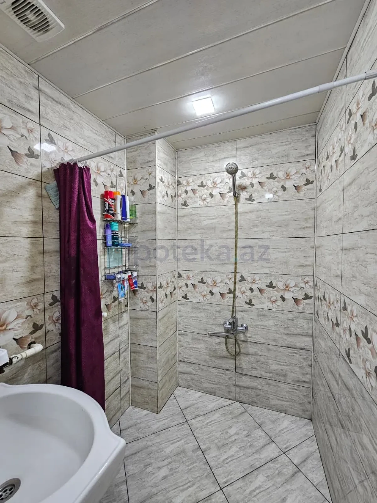 Satılır 3 otaqlı yeni tikili 80 m²