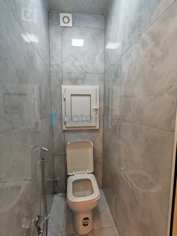 Satılır 3 otaqlı köhnə tikili 100 m²