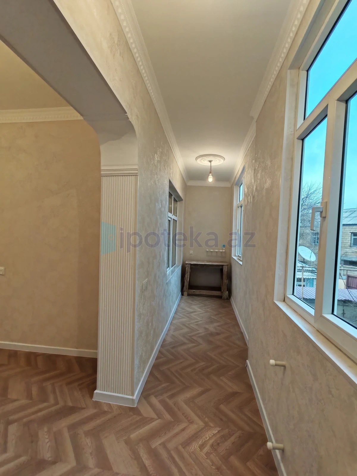 Satılır 3 otaqlı köhnə tikili 100 m²