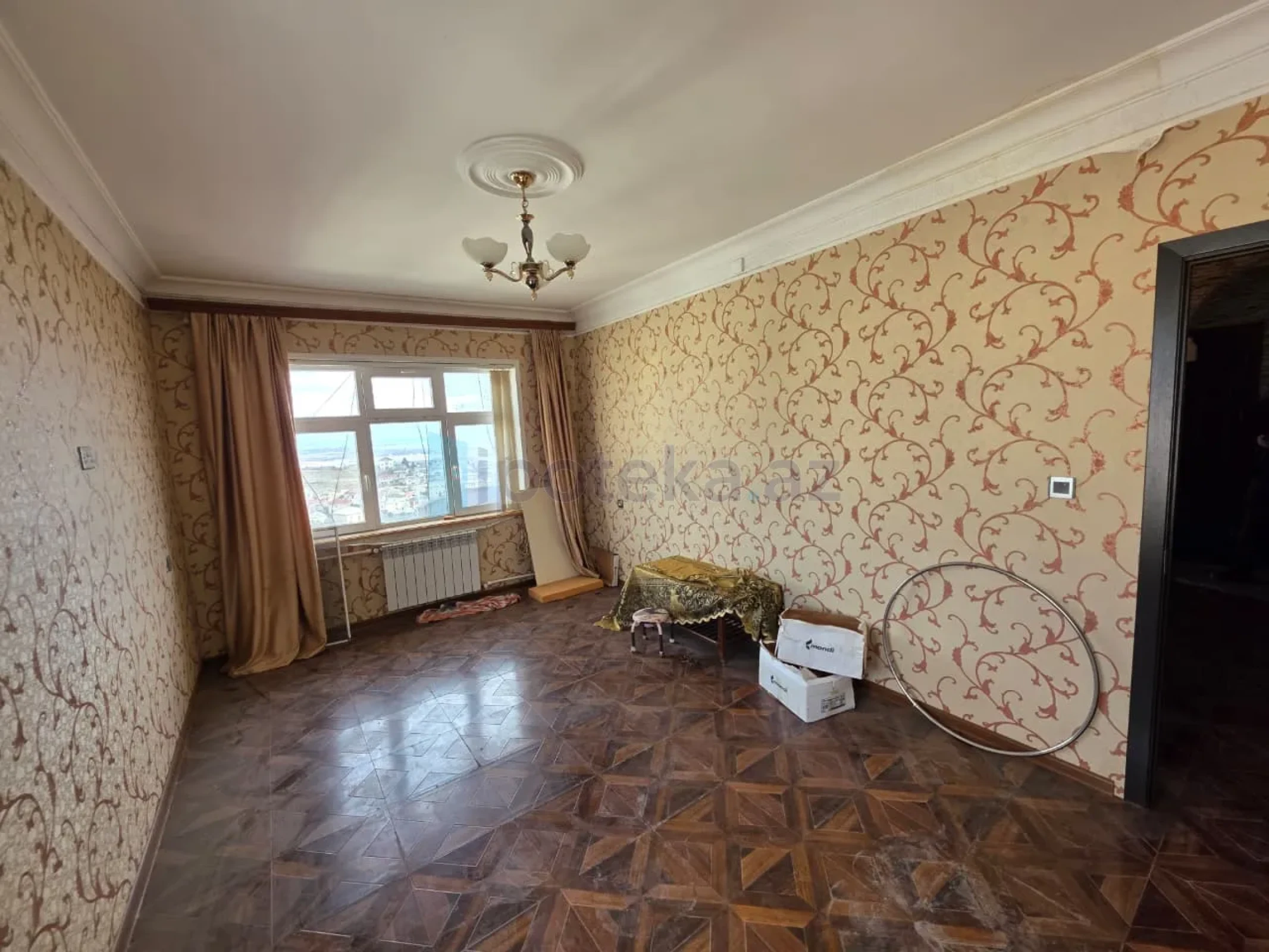 Satılır 2 otaqlı köhnə tikili 60 m²