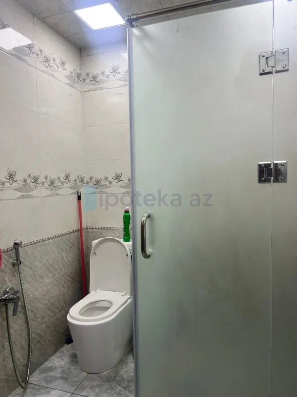 Satılır 3 otaqlı köhnə tikili 110 m²