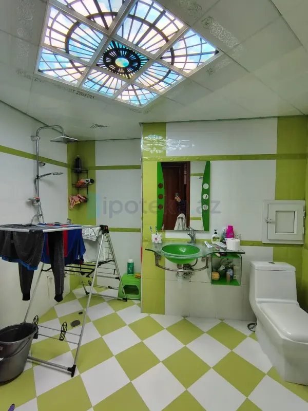 Satılır 4 otaqlı yeni tikili 185 m²