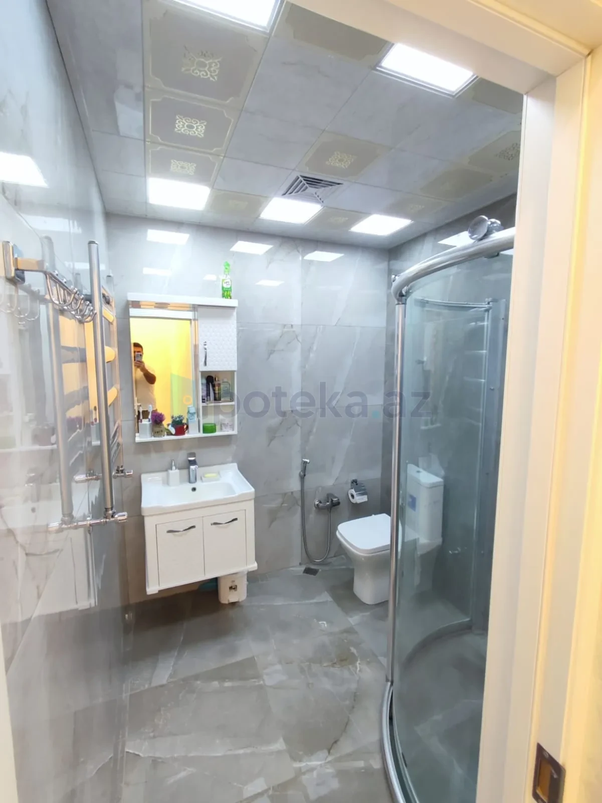 Satılır 2 otaqlı yeni tikili 64 m²