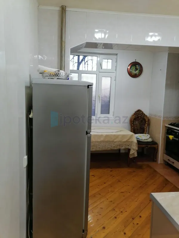 Satılır 3 otaqlı köhnə tikili 79.9 m²