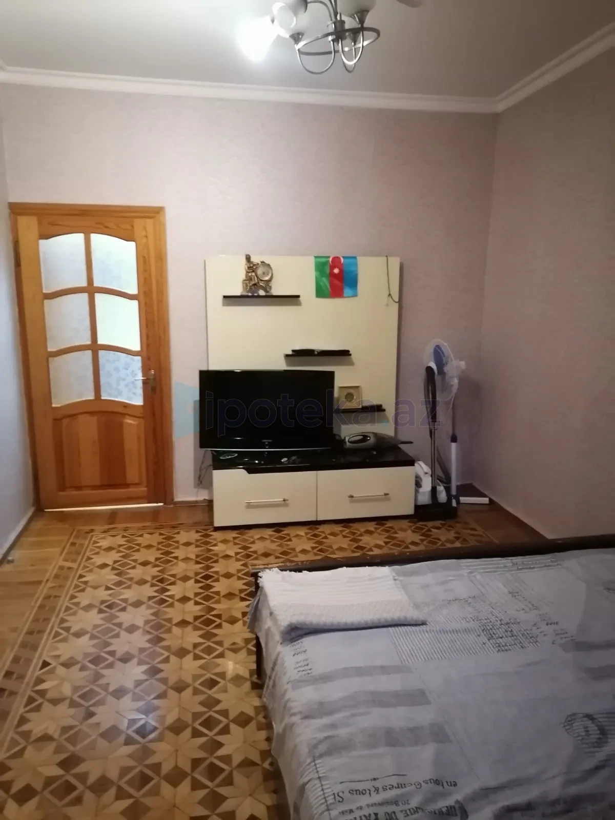 Satılır 3 otaqlı köhnə tikili 79.9 m²