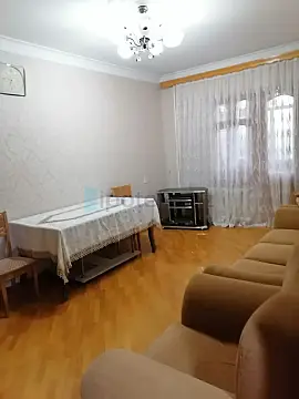 Satılır 3 otaqlı köhnə tikili 79.9 m²