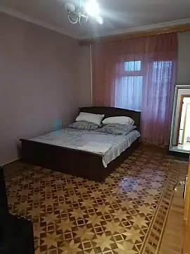 Satılır 3 otaqlı köhnə tikili 79.9 m²